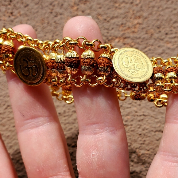 New Om Gold Coin Bodhi Seed Bracelet. - Picture 4 of 10